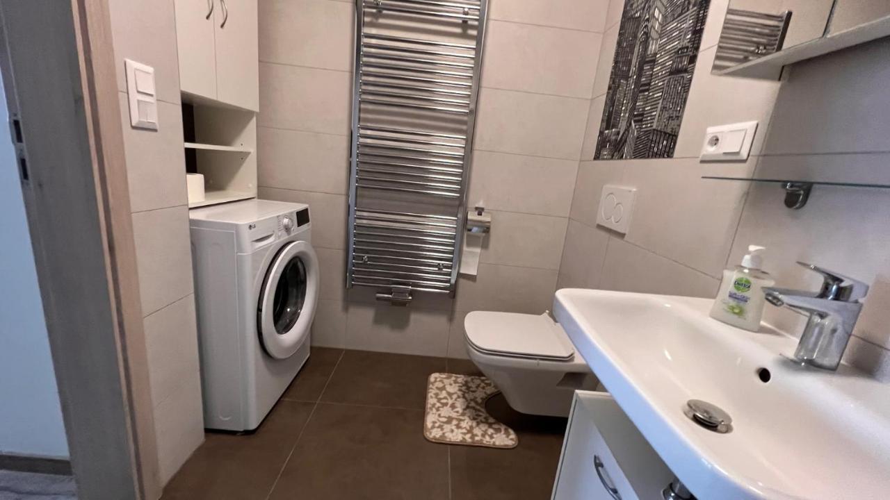 Air-Conditioned, 2 Room Apartment With Balcony, New Building Raca Bratislava Exterior photo